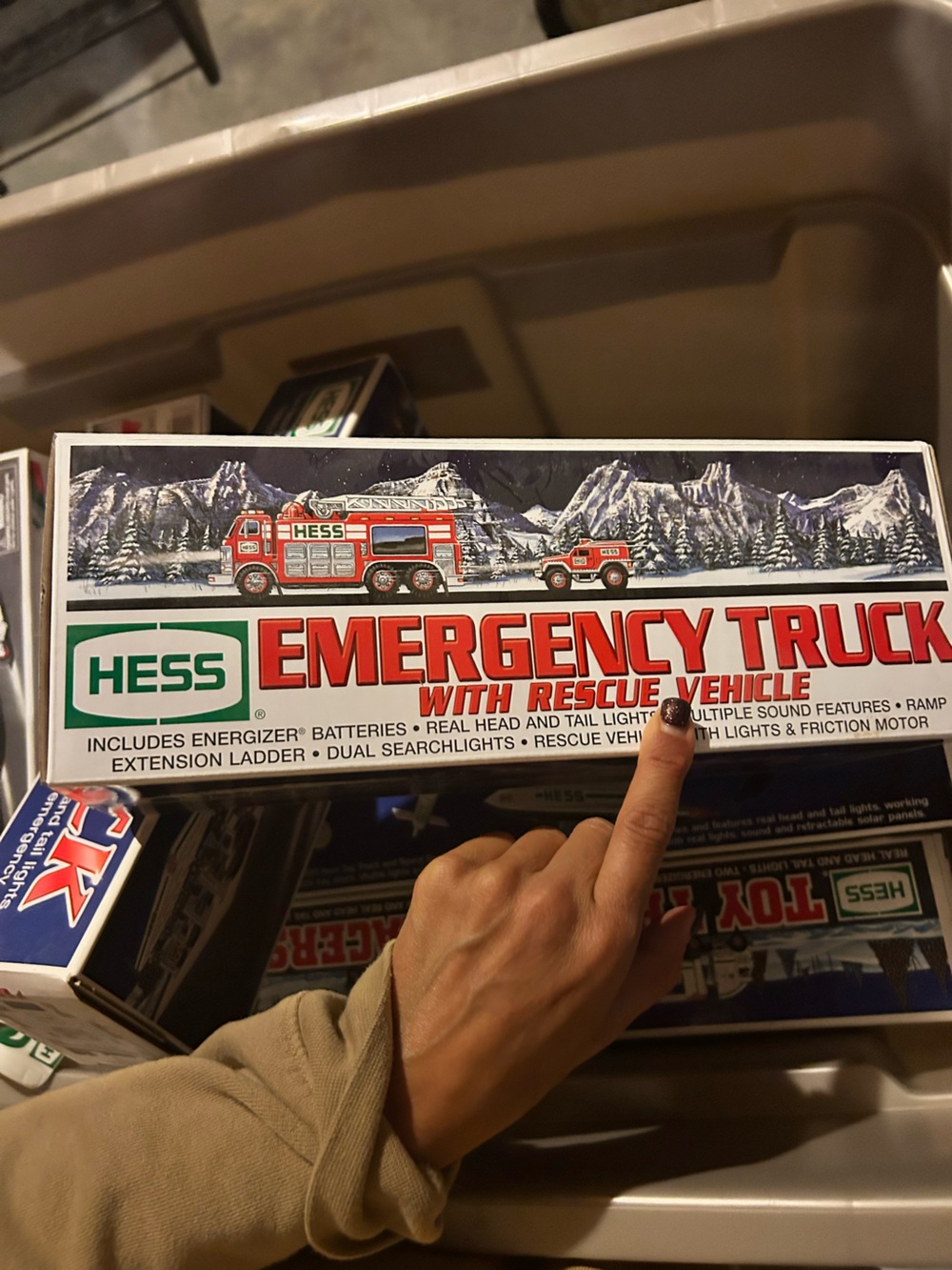 Hess Emergency Truck with Rescue Vehicle - Red Fire Rescue 2005